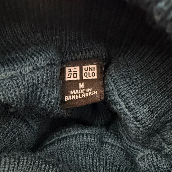 Uniqlo Deep Blue Turtleneck Sweater - Picture 2 of 3